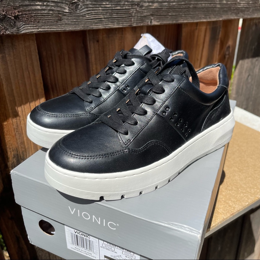 Vionic Woman’s Abyss Ysenia Black Fashion Leather Lace Up Sneaker Platform Sz 6